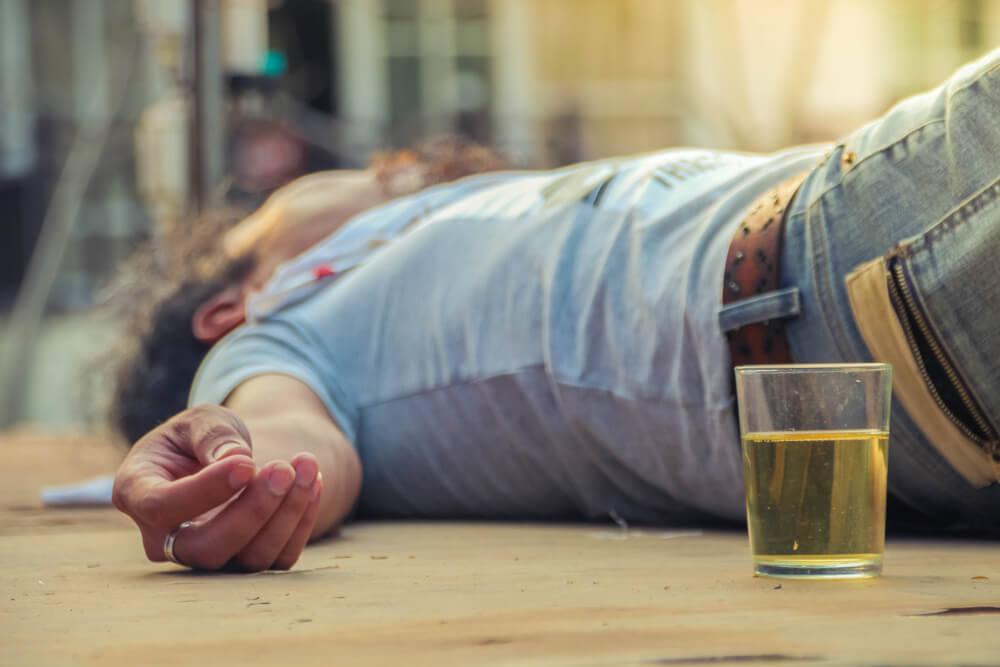 Zapaść alkoholowa: Przyczyny, objawy